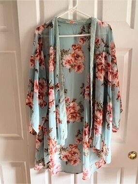 BOG Collective Band of Gypsies Women Kimono Teal Floral XS/S 100% Polyester